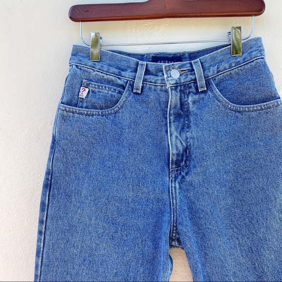 Vintage Guess High Waisted Mom Jeans - Picture 3 of 16